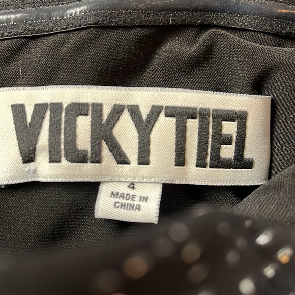 Vicki Tiel Formal Dress - Picture 4 of 5